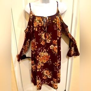 Plus size Floral Print Cold Shoulder burgundy Dress large to XL